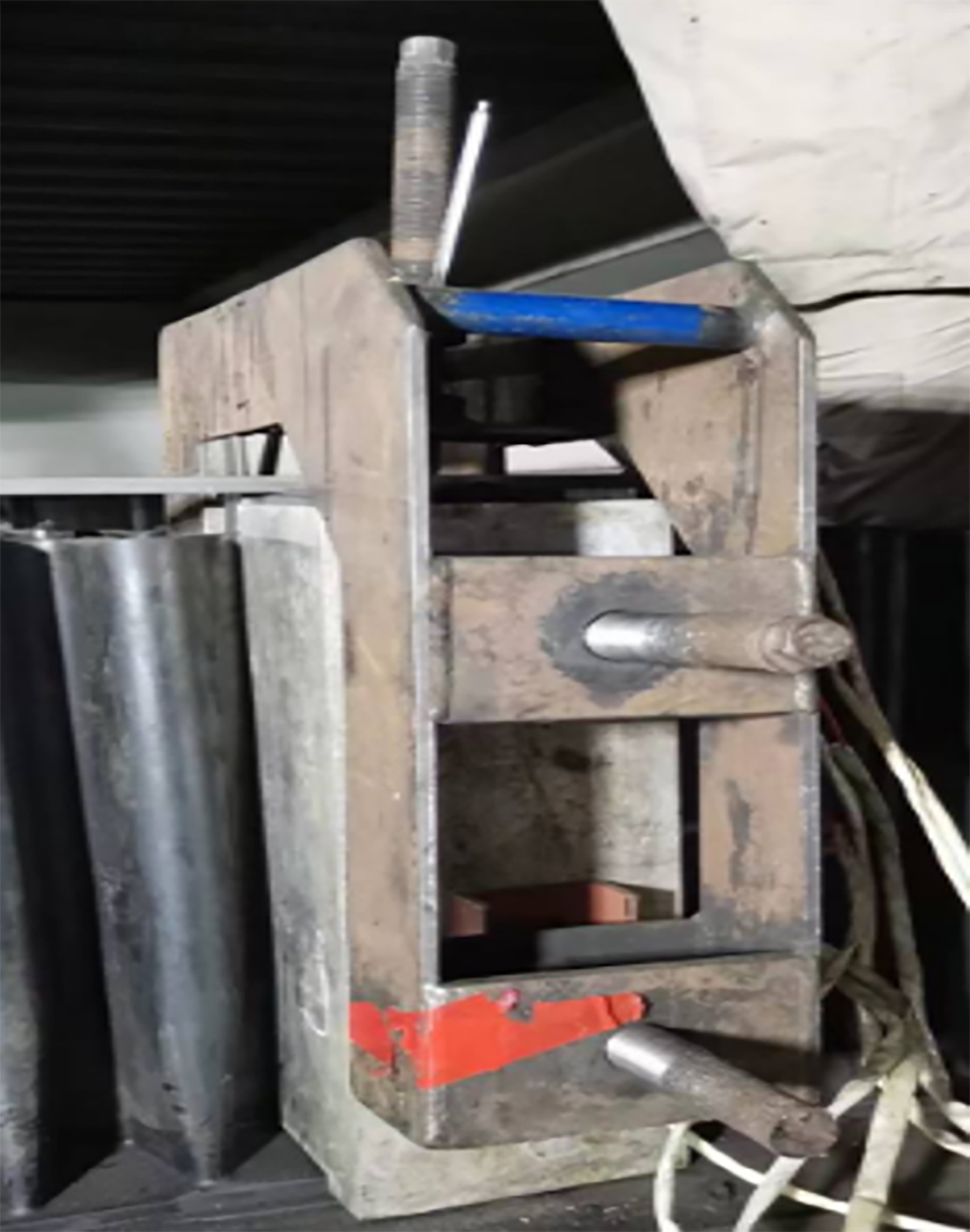 8-Sidewall Splicing Molds.png